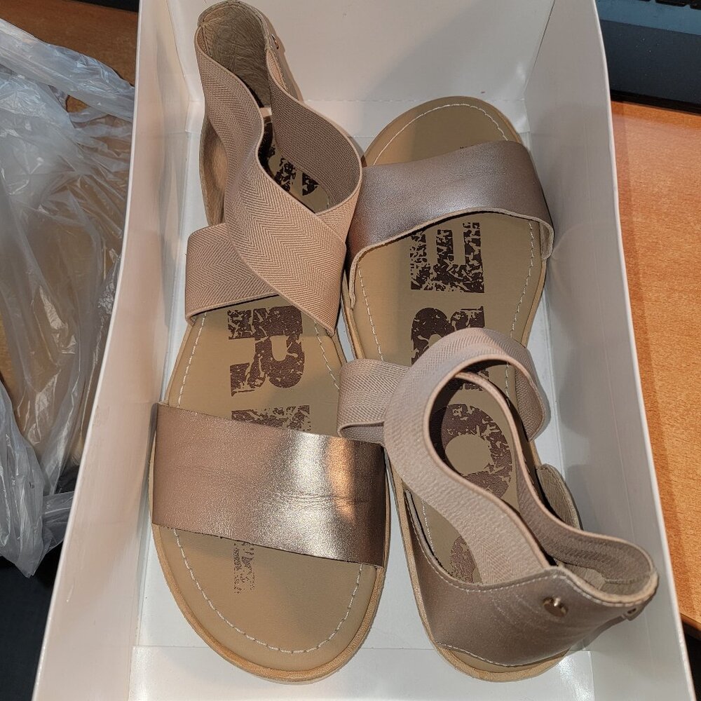 SOREL - Ella Sandal in Warm Gold